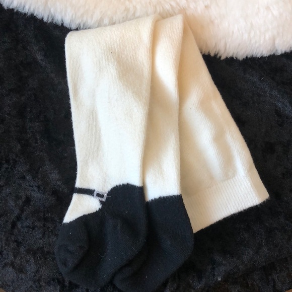 2-Piece Baby Girl Dress & Matching Leggings - Picture 2 of 6